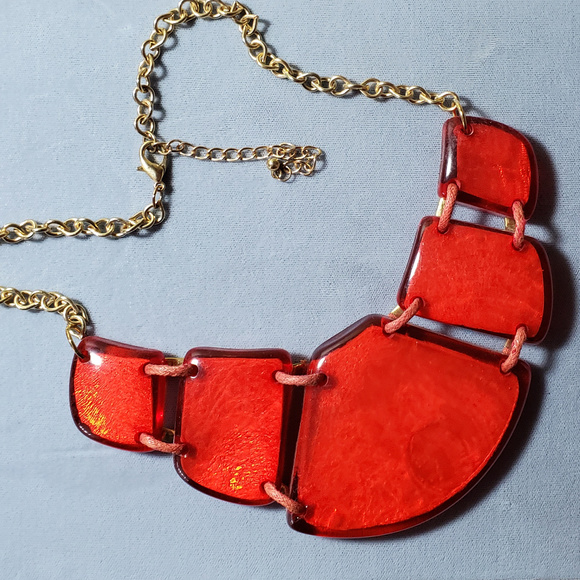 Red Capiz Statement Necklace Shimmery Chunky Hinge - Picture 5 of 7
